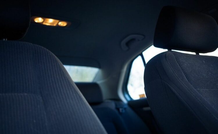 車中泊でバッテリー上がりが発生…そんなときの対処と予防について