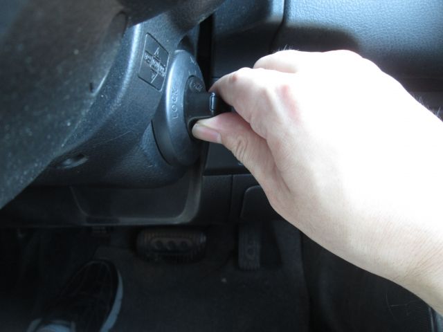 本当にバッテリー上がり?簡単な確認方法と発生原因