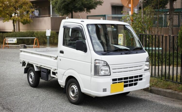 トラックのバッテリー上がり、対処法は複数ある！まずは試してみよう