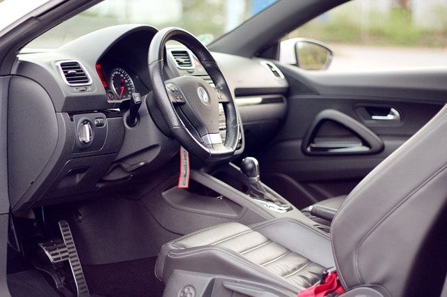 ゴルフ6のバッテリー上がりの原因は寿命!?その見極めと交換方法