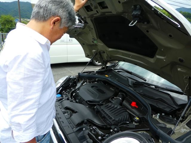 バッテリー上がりが走行中に発生!?どう対処するのか