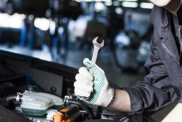 ミライースのバッテリーを交換する方法とは?