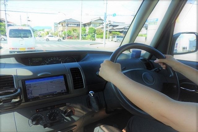 オデッセイのバッテリー上がり対処法!原因と対策についても