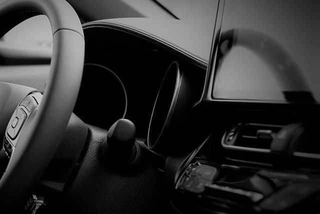 アルファードでバッテリー上がり。ハイブリッドの有無で対応は違う?