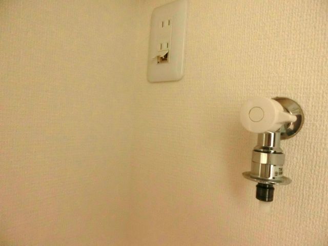 最近では水漏れを防ぐ便利なものも！洗濯機の蛇口の種類