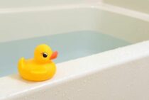 風呂詰まりを業者に頼むと修理代は最大5万円？料金相場と4つの原因