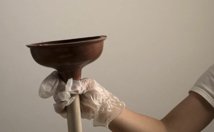 お風呂の排水詰まりをラバーカップで解決！効果的な解決方法もご紹介