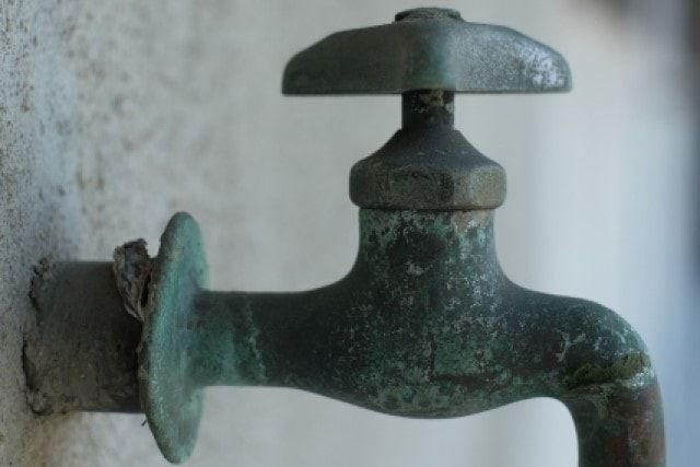  蛇口につく緑色の汚れはサビ！除去して蛇口をきれいにしよう！