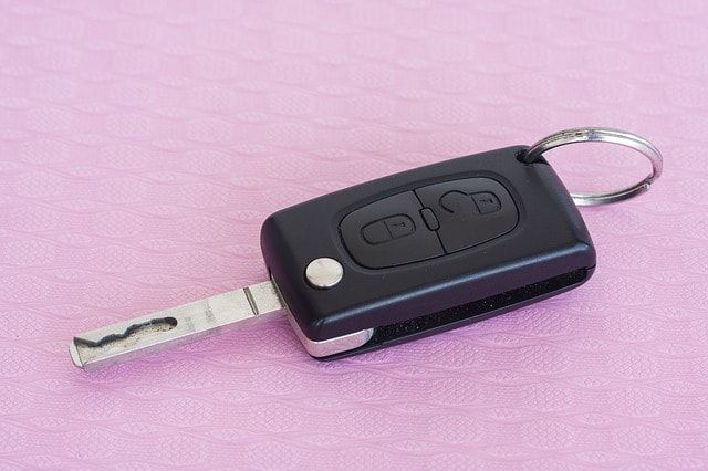 内側にギザギザ！高級車に多い内溝キーはどんな構造？合鍵は作れる？