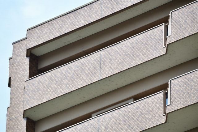 マンションが空き巣に狙われる理由！侵入経路や今からできる対策法