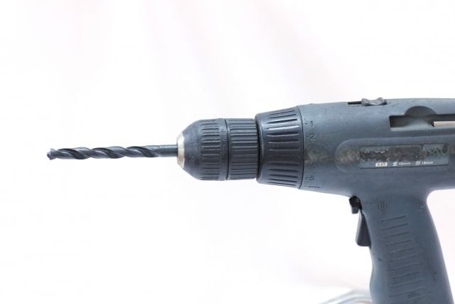 暗証番号式の鍵を玄関に取り付けるメリットや方法！費用相場も解説