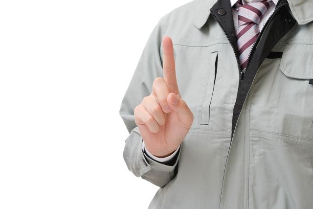 【まきの木の伐採】伸び放題にするリスクと伐採・抜根にかかる費用！