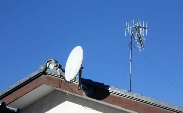 テレビのアンテナ工事の費用相場|地デジ・BS/CS・4K/8K