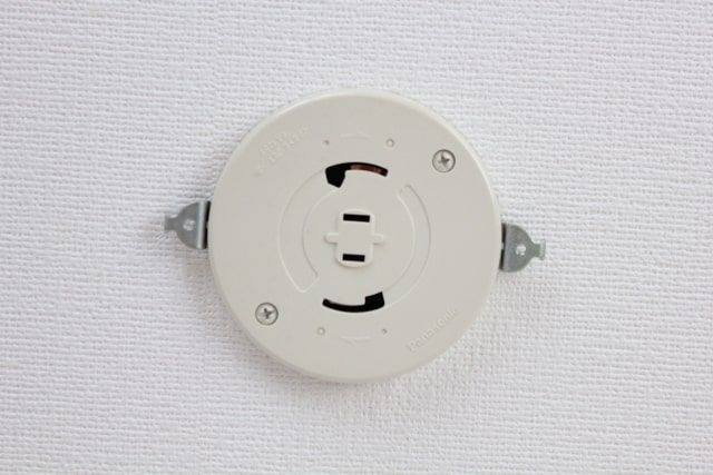 シーリングライトの取り付けは簡単！LED照明にすれば節電効果にも