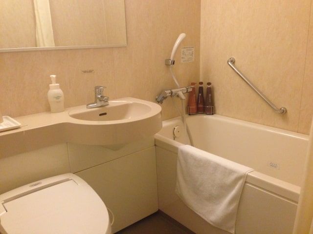 ユニットバスが逆流を起こすっ原因は排水溝の詰まり！対処法を解説