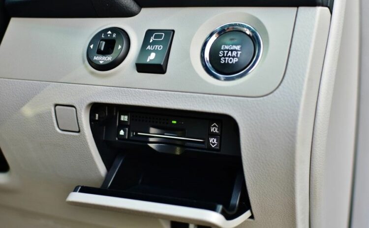 バッテリーを直結して電源確保!バイク・自動車のDIYなどを解説!