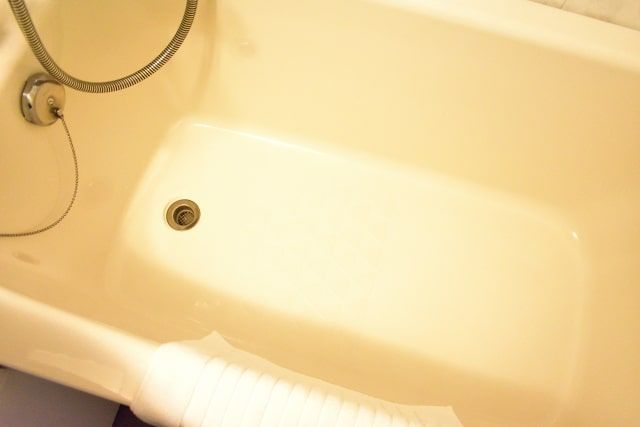 浴槽の水漏れを直すには│自分で修理か業者に依頼かは原因箇所による
