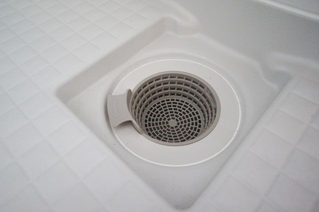 浴槽の水漏れを直すには│自分で修理か業者に依頼かは原因箇所による