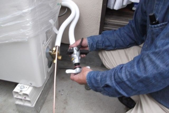 エアコン取り付けをDIY！真空引きしないのは寿命を縮める原因かも