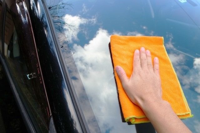 ガラスリペアはキットを使ってDIY！フロントガラスの修理をしよう