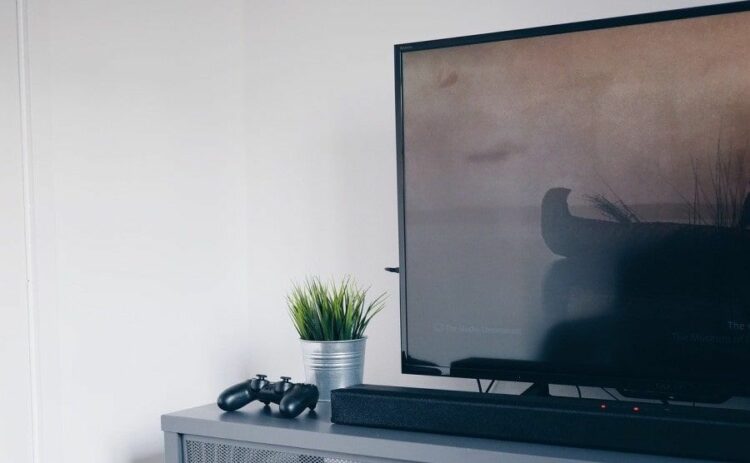 4Kアンテナの設置工事を自分で行うとしている方へ!DIYでの設置がおすすめではない7つの理由