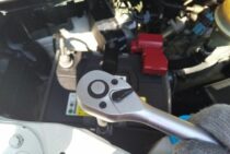 トヨタRAV4のバッテリー上がりを解消！バッテリー交換も徹底解説