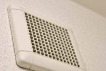 除湿には換気扇も効果的！真夏・真冬の湿気対策をまとめてご紹介