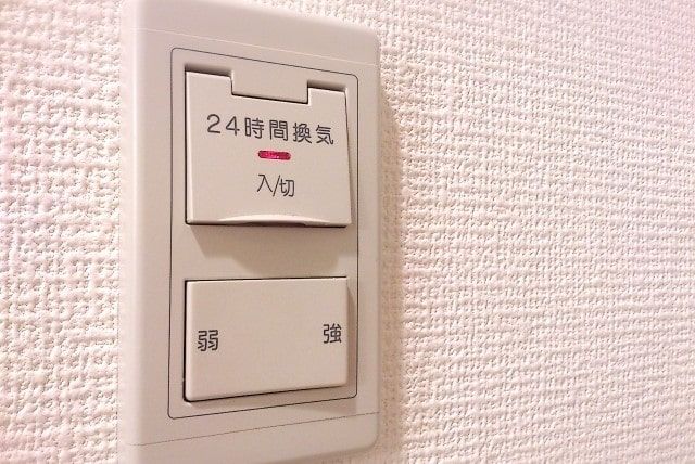 トイレつまりはサンポールで解消できるの？気になる使い方とトイレつまりのポイントを紹介！