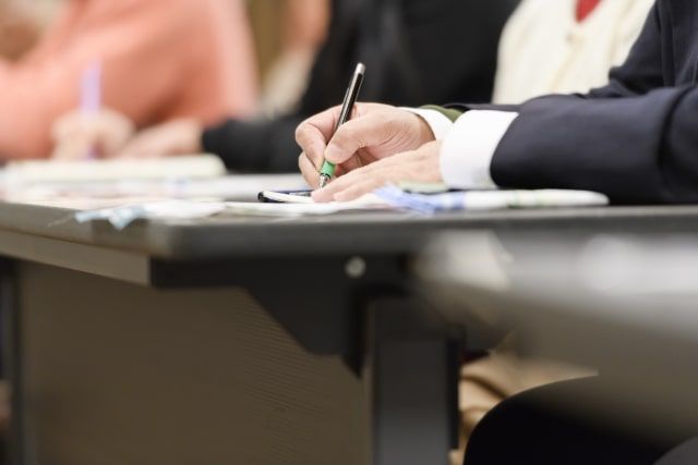 シロアリ駆除は有資格者(しろあり防除施工士)に頼むべき?無資格だとリスクも……