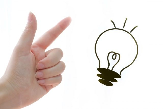 【カムリ】バッテリー上がりの原因と対処法・バッテリー交換を解説