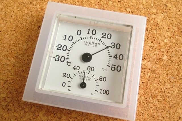 除湿には換気扇も効果的！真夏・真冬の湿気対策をまとめてご紹介