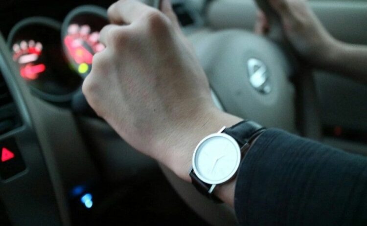 NV100クリッパーのバッテリー上がり解決手順と予防方法まとめ