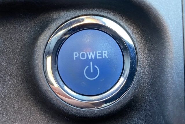 ミニキャブ・ミーブのバッテリー上がりを解決する方法を順番にご紹介