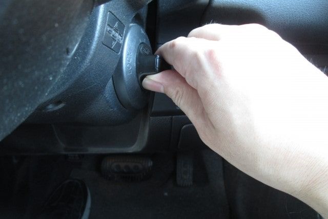 アクティバンのバッテリー上がりをすぐに解決する方法！交換方法も