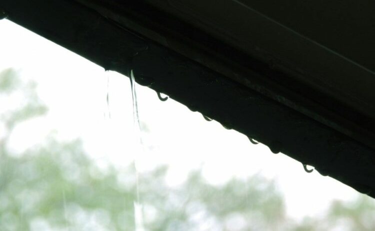 住宅の雨漏り修理で瑕疵保険が使えるかも！基礎知識や使えない場合